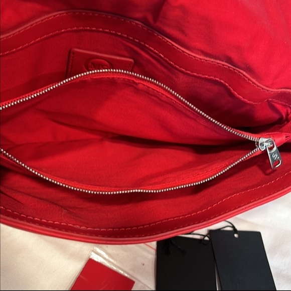 Authentic Alexander McQueen Nappa Clutch w/chain - Picture 13 of 16